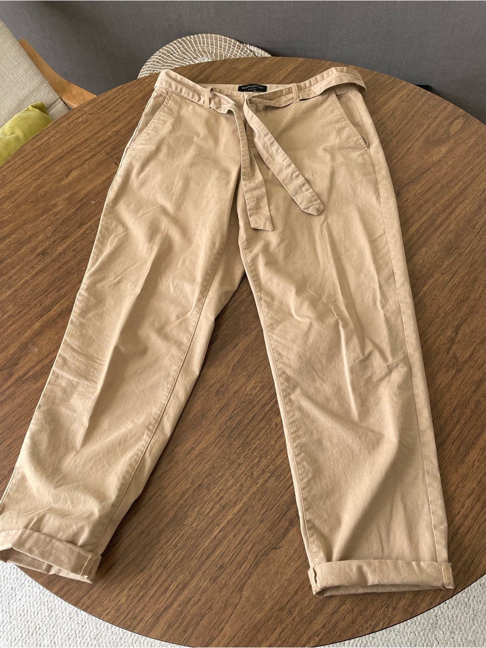 Banana Republic Cropped Tie-Waist Pants in Beige